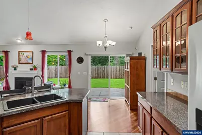 632 W Maple St, Stayton, OR 97383 - Photo 12