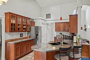 632 W Maple St, Stayton, OR 97383 - Photo 10