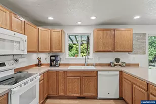 8768 Box Elder St, Corvallis, OR 97330 - Photo 12