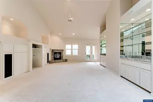 875 Sand Ave, Eugene, OR 97401 - Photo 6