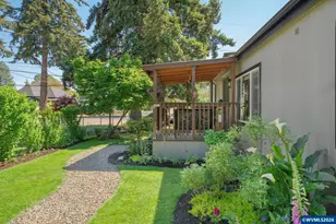 310 Chicago St NE, Albany, OR 97321 - Photo 6