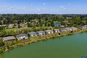 384 Crystal Springs Ln N, Keizer, OR 97303 - Photo 46
