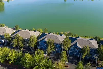 384 Crystal Springs Ln N, Keizer, OR 97303 - Photo 2
