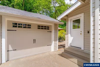 635 Church St SE, Salem, OR 97301 - Photo 40