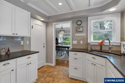 635 Church St SE, Salem, OR 97301 - Photo 16