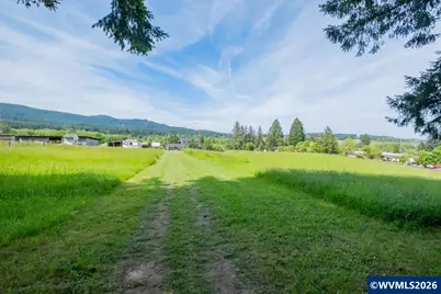 208 NW Lewisburg Av, Corvallis, OR 97330 - Photo 48