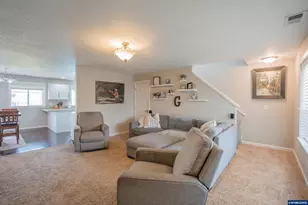 191 E Jadon Dr, Lebanon, OR 97355 - Photo 4