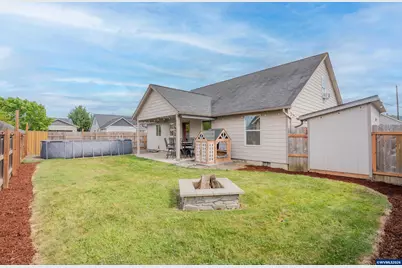 191 E Jadon Dr, Lebanon, OR 97355 - Photo 2