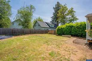153 S 6th St, Lebanon, OR 97355 - Photo 20