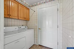 2041 Rollin Ave NW, Salem, OR 97304 - Photo 14
