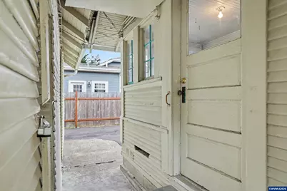 1148 S Water St, Silverton, OR 97381 - Photo 22