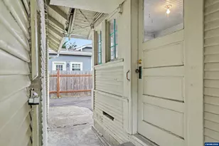 1148 S Water St, Silverton, OR 97381 - Photo 22