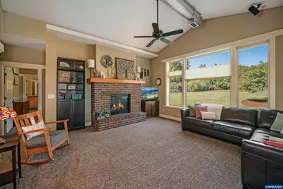 2015 Landaggard Dr NW, Salem, OR 97304 - Photo 18