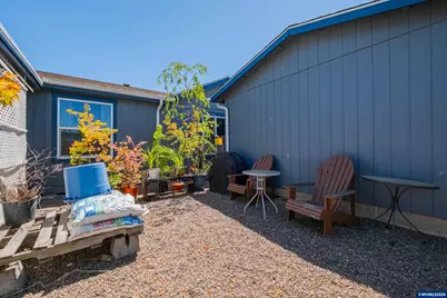 545 W Airway Rd, Lebanon, OR 97355 - Photo 42