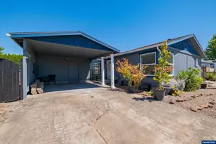 545 W Airway Rd, Lebanon, OR 97355 - Photo 2