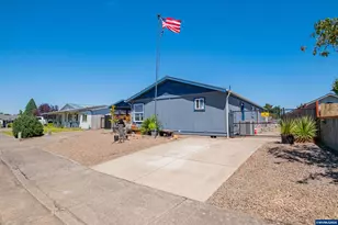 545 W Airway Rd, Lebanon, OR 97355 - Photo 2