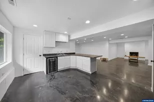 645 SE 4th St, Newport, OR 97365 - Photo 30