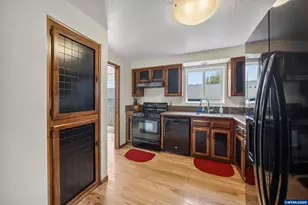 645 SE 4th St, Newport, OR 97365 - Photo 14