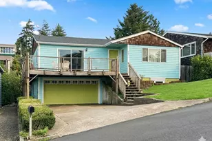 645 SE 4th St, Newport, OR 97365 - Photo 2