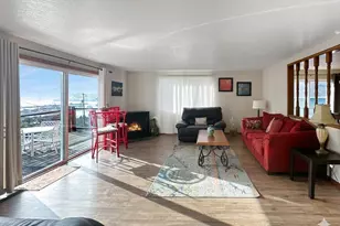 645 SE 4th St, Newport, OR 97365 - Photo 6