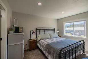 123 Sorbin Av E, Gates, OR 97346 - Photo 18