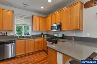 1305 Glacier View St SE, Salem, OR 97317 - Photo 6