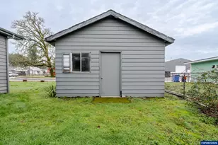 410 SW Broadway St, Mill City, OR 97360 - Photo 26