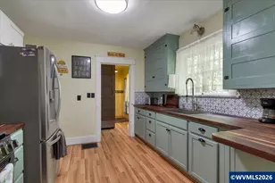 855 20th St NE, Salem, OR 97301 - Photo 20
