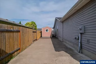 2713 S 12th St, Lebanon, OR 97355 - Photo 6