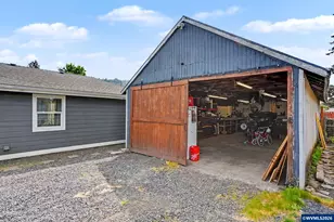 295 10th St, Lyons, OR 97358 - Photo 34