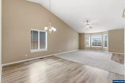 4933 Periwinkle Dr NE, Salem, OR 97301 - Photo 12
