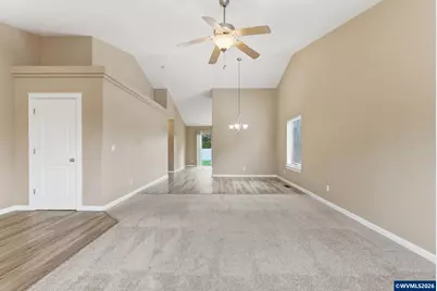 4933 Periwinkle Dr NE, Salem, OR 97301 - Photo 6
