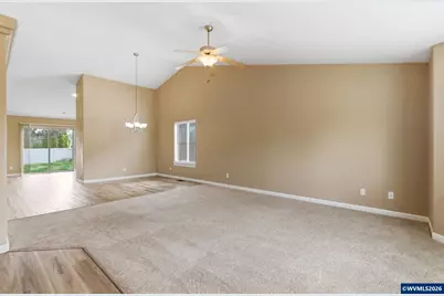 4933 Periwinkle Dr NE, Salem, OR 97301 - Photo 10
