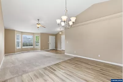 4933 Periwinkle Dr NE, Salem, OR 97301 - Photo 14