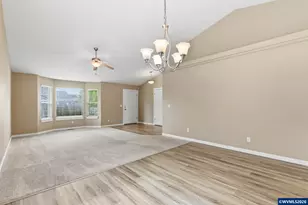 4933 Periwinkle Dr NE, Salem, OR 97301 - Photo 14