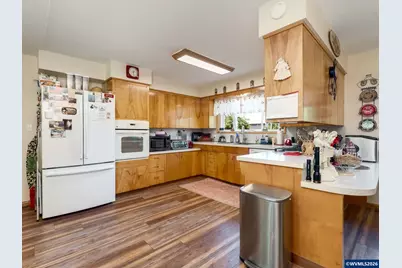 1215 E College St, Mount Angel, OR 97362 - Photo 16