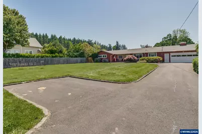 1215 E College St, Mount Angel, OR 97362 - Photo 2