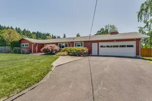 1215 E College St, Mount Angel, OR 97362 - Photo 6