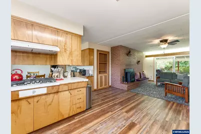1215 E College St, Mount Angel, OR 97362 - Photo 20
