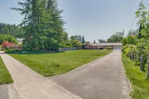 1215 E College St, Mount Angel, OR 97362 - Photo 4