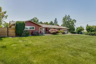 1215 E College St, Mount Angel, OR 97362 - Photo 8