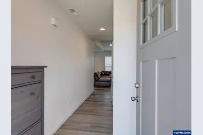 1819 SE Blueberry St, Dallas, OR 97338 - Photo 2