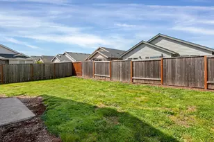 1819 SE Blueberry St, Dallas, OR 97338 - Photo 28