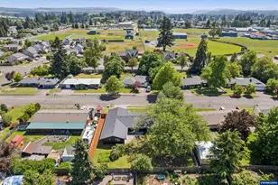 1079 Westwood Dr, Stayton, OR 97383 - Photo 42