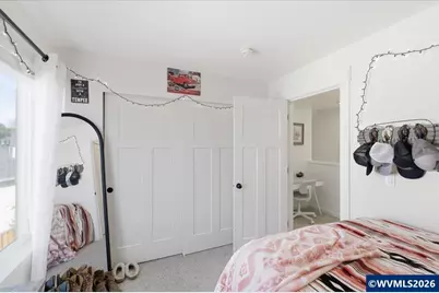 948 Laurel Pl, Silverton, OR 97381 - Photo 32
