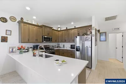 948 Laurel Pl, Silverton, OR 97381 - Photo 16