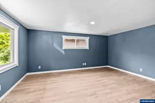 1858 W Nob Hill St SE, Salem, OR 97302 - Photo 6
