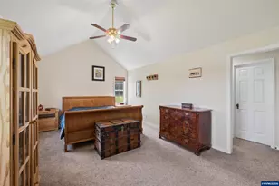 10124 Wiseacre NE Ln, Aurora, OR 97002 - Photo 14