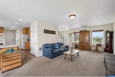 10124 Wiseacre NE Ln, Aurora, OR 97002 - Photo 6