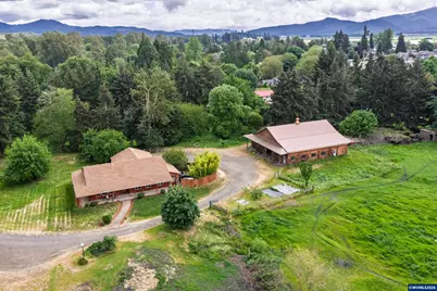 130 Washburn St, Brownsville, OR 97327 - Photo 1